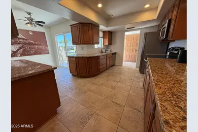 10416 W Prairie Hills Circle, Sun City, AZ 85351 - Photo 18