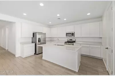 12356 W Parkway Lane, Avondale, AZ 85323 - Photo 2