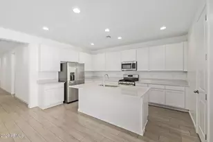 12356 W Pkwy Ln, Avondale, AZ 85323 - Photo 2