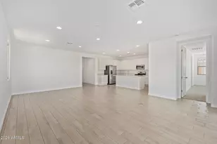 12356 W Pkwy Ln, Avondale, AZ 85323 - Photo 6