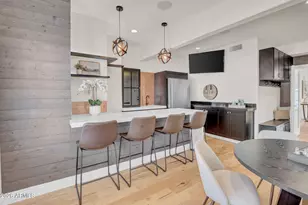 5715 E Beverly Ln, Scottsdale, AZ 85254 - Photo 10