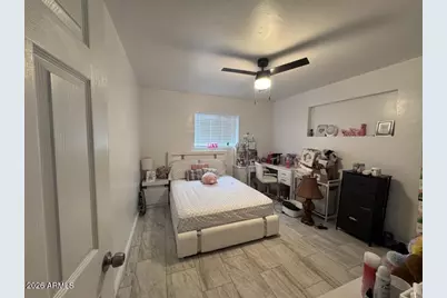 8102 N 30th Drive, Phoenix, AZ 85051 - Photo 10