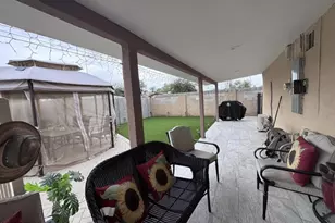 8102 N 30th Dr, Phoenix, AZ 85051 - Photo 18