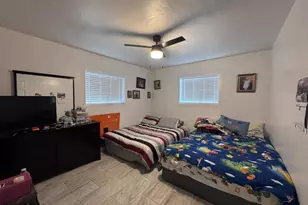 8102 N 30th Dr, Phoenix, AZ 85051 - Photo 8