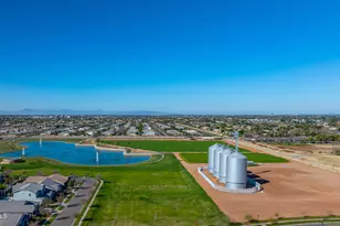 849 S Henry Ln, Gilbert, AZ 85296 - Photo 40