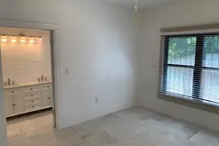 702 S 1st St, Phoenix, AZ 85004 - Photo 8