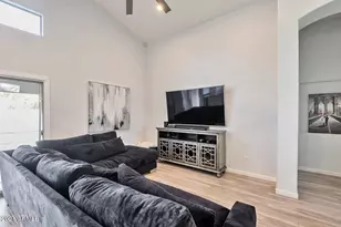 4536 E Rowel Rd, Phoenix, AZ 85050 - Photo 12