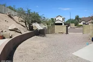 1711 E Behrend Dr, Phoenix, AZ 85024 - Photo 6