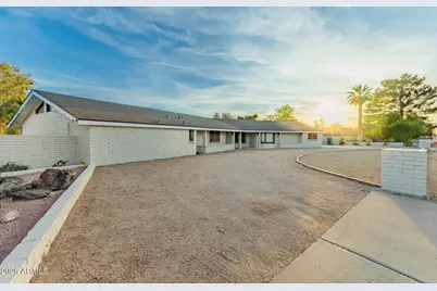 7143 W Union Hills Drive, Glendale, AZ 85308 - Photo 2