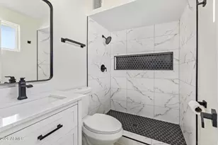 4936 W Highland Ave W, Phoenix, AZ 85031 - Photo 16