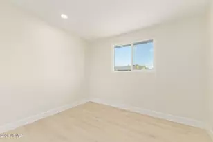 4936 W Highland Ave W, Phoenix, AZ 85031 - Photo 20