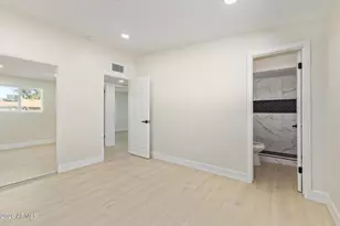 4936 W Highland Ave W, Phoenix, AZ 85031 - Photo 14