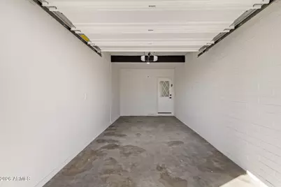 4936 W Highland Avenue W, Phoenix, AZ 85031 - Photo 22