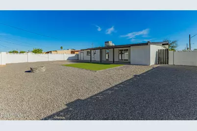 4936 W Highland Avenue W, Phoenix, AZ 85031 - Photo 24