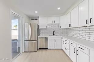 4936 W Highland Ave W, Phoenix, AZ 85031 - Photo 12