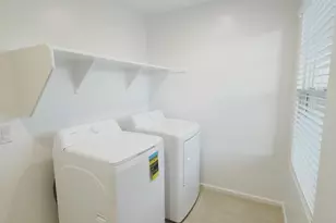 9528 W Cheery Lynn Rd, Phoenix, AZ 85037 - Photo 36