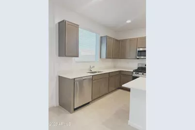 9528 W Cheery Lynn Road, Phoenix, AZ 85037 - Photo 14