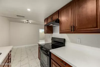 4267 N 68th Lane, Phoenix, AZ 85033 - Photo 12