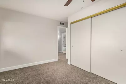4267 N 68th Lane, Phoenix, AZ 85033 - Photo 14