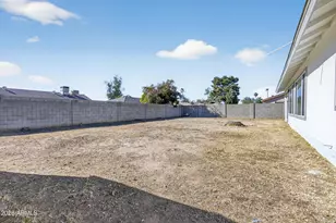 2355 W Waltann Ln, Phoenix, AZ 85023 - Photo 28