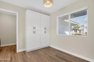 2355 W Waltann Ln, Phoenix, AZ 85023 - Photo 8