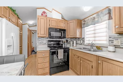 698 Felspar Drive #698, Apache Junction, AZ 85119 - Photo 12