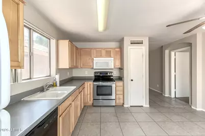 10922 E Carol Avenue, Mesa, AZ 85208 - Photo 6