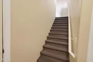 805 S Sycamore Ave, Mesa, AZ 85202 - Photo 4