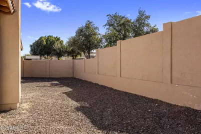 3215 E Constance Way, Phoenix, AZ 85042 - Photo 36