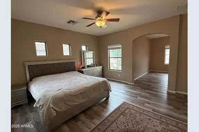 15946 W Port Royale Lane, Surprise, AZ 85379 - Photo 8