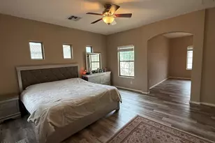 15946 W Port Royale Ln, Surprise, AZ 85379 - Photo 8