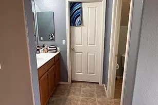 15946 W Port Royale Ln, Surprise, AZ 85379 - Photo 14