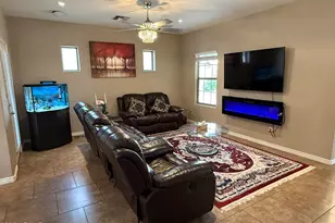 15946 W Port Royale Ln, Surprise, AZ 85379 - Photo 6