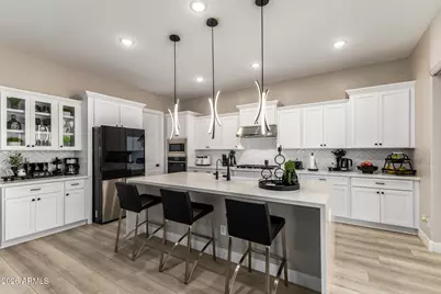 18578 W Sapium Way, Goodyear, AZ 85338 - Photo 12