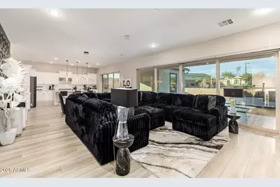 18578 W Sapium Way, Goodyear, AZ 85338 - Photo 8