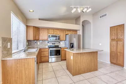 21634 N 44th Place, Phoenix, AZ 85050 - Photo 8