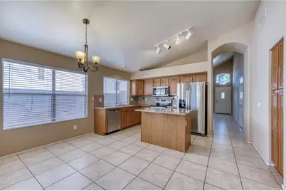 21634 N 44th Place, Phoenix, AZ 85050 - Photo 6