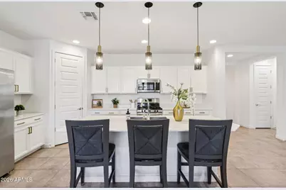 18816 W Cortez Street, Surprise, AZ 85388 - Photo 2