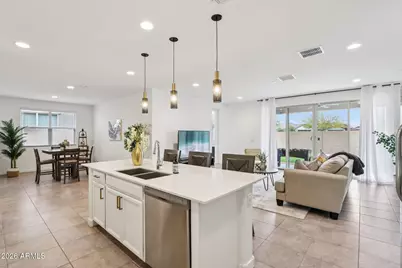 18816 W Cortez Street, Surprise, AZ 85388 - Photo 6