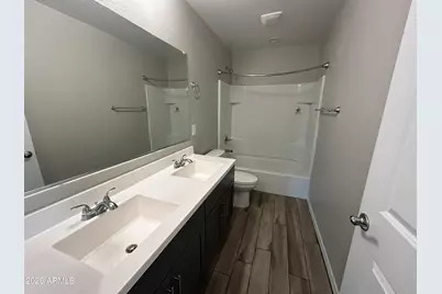 17430 N 184th Lane, Surprise, AZ 85374 - Photo 10