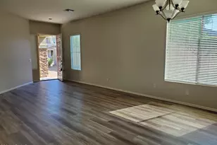 3225 W Leisure Ln, Phoenix, AZ 85086 - Photo 2