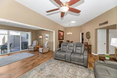 16652 N Boswell Boulevard, Sun City, AZ 85351 - Photo 10