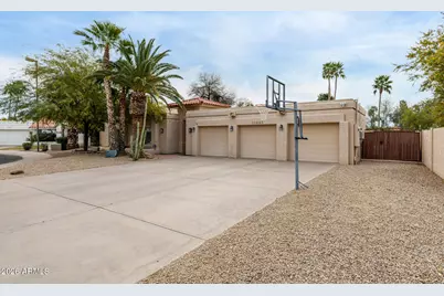 10665 E Gold Dust Avenue, Scottsdale, AZ 85258 - Photo 4