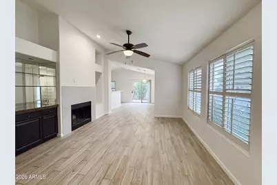 12030 N 40th Way, Phoenix, AZ 85028 - Photo 6