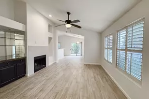 12030 N 40th Way, Phoenix, AZ 85028 - Photo 6