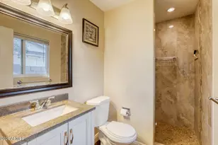 8640 E Wilshire Dr, Scottsdale, AZ 85257 - Photo 6