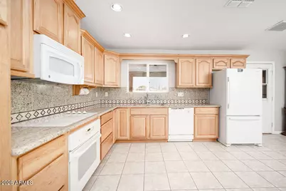 6610 W McKinley Street, Phoenix, AZ 85043 - Photo 8