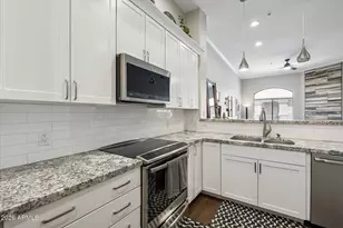 11640 N Tatum Blvd, Phoenix, AZ 85028 - Photo 2