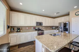 1735 W Lacewood Pl, Phoenix, AZ 85045 - Photo 16