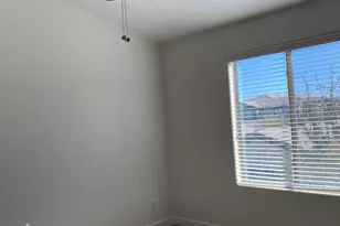 2725 E Mine Creek Rd, Phoenix, AZ 85024 - Photo 16